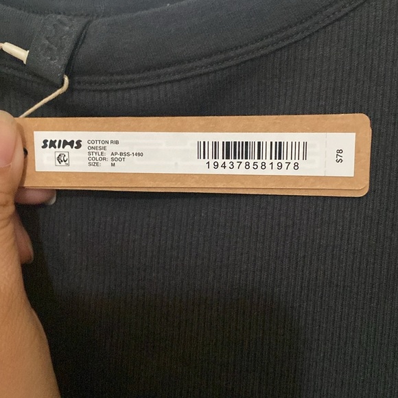 NWT Skims Cotton Rib Onesie Black (Soot) Size Medium - Picture 6 of 6